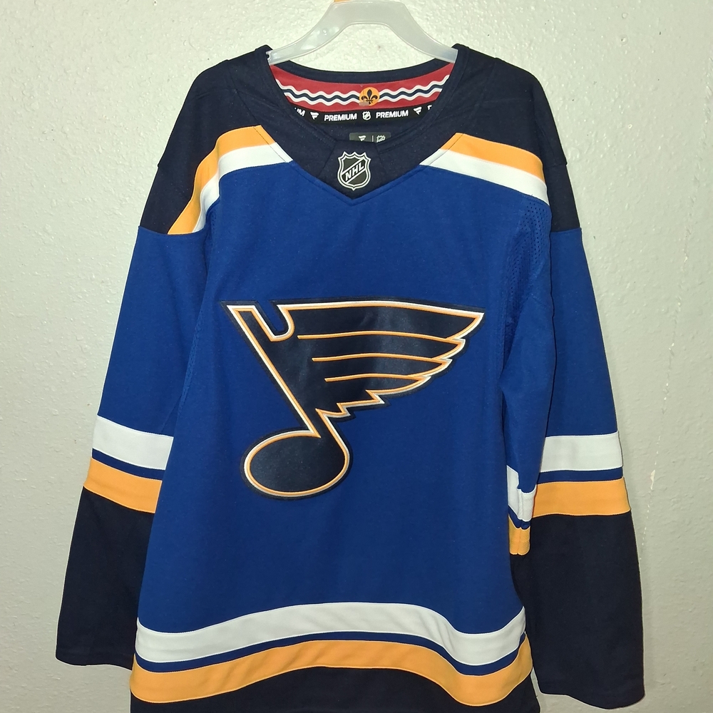 NHL St. Louis Blues Royal Blue Hockey Jersey with Yellow and White NWOT Size 46